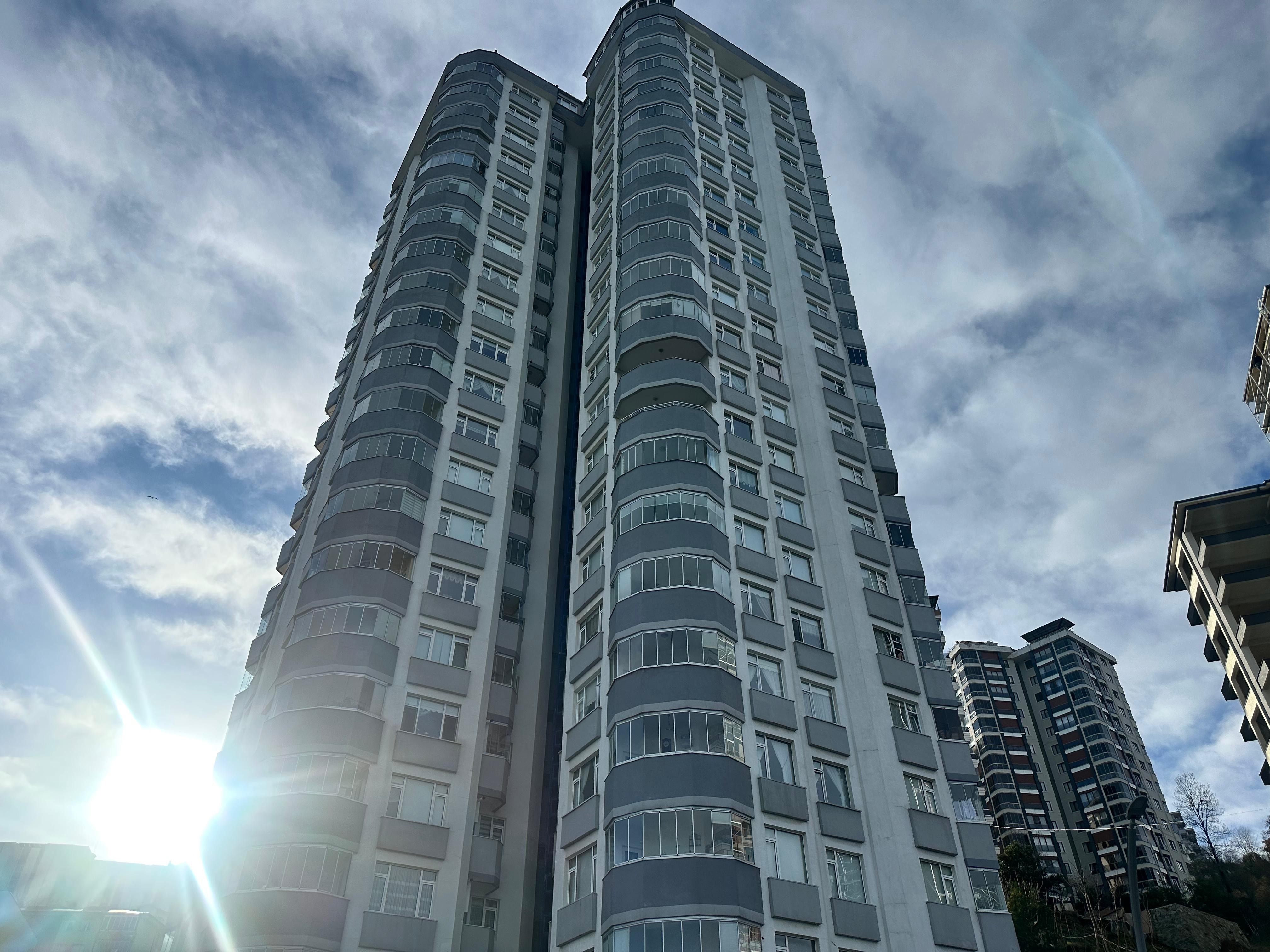 Acı Olay Akademisyen 10. Kattan Beton Zemine Düştü (6)