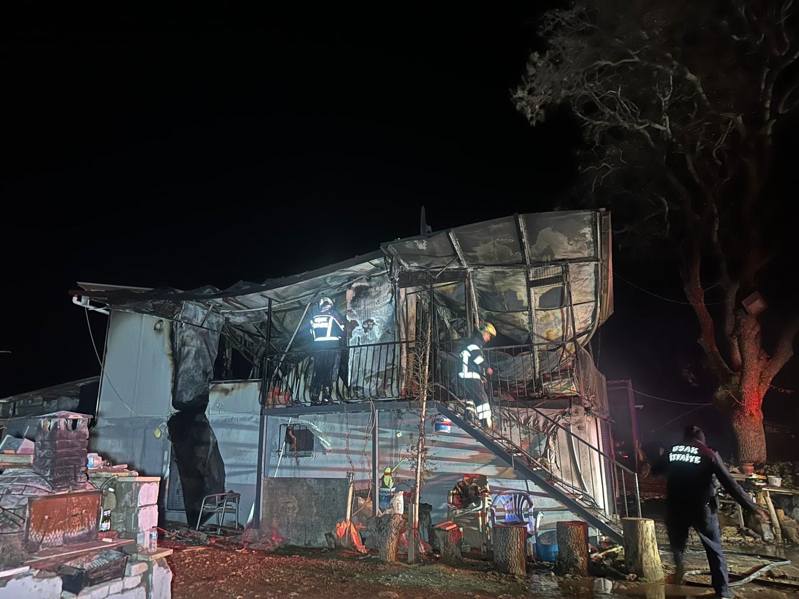 Alevler Her Şeyi Aldı Karı Koca Yanarak Hayatını Kaybetti (2)