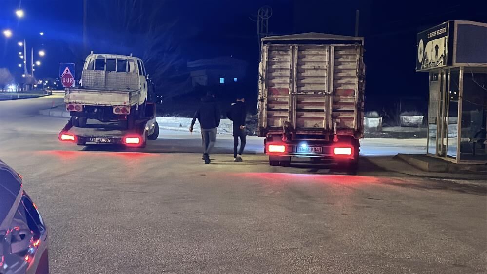 Alkollu Kamyon Surucusu Ehliyeti Evde Unuttum Diyerek Cezadan Kacmaya Calisti 5 Yil Eh (5)