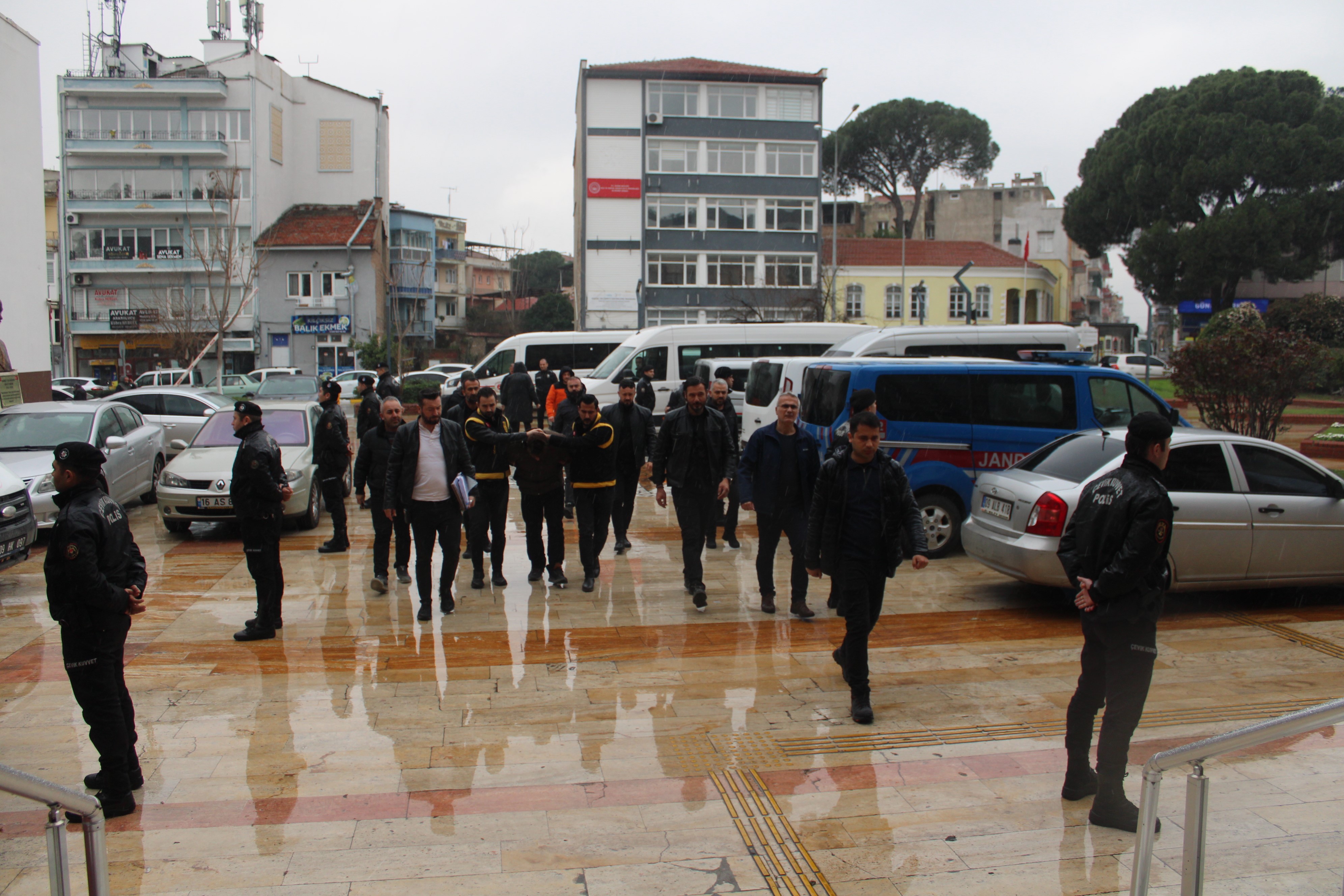 Anne Babasını Kanlar Içinde Bulmuştu Çakaloğlu Çiftinin Katil Zanlısı Yakalandı (5)