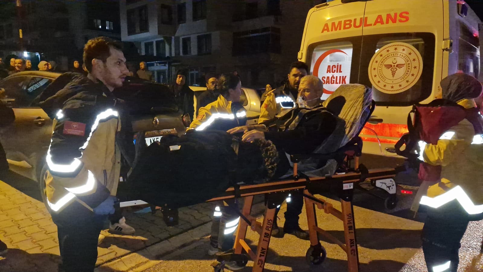 Annesine Kizdi Koca Binayi Yakti Ofkesinin Bedelini Komsulari Odedi (8)