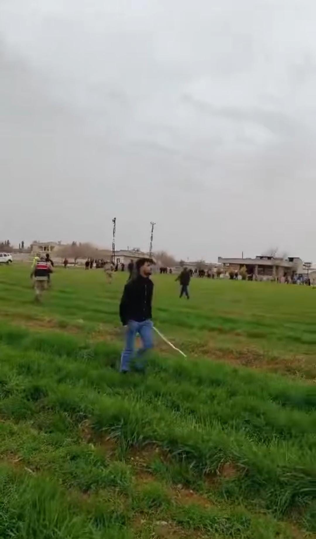 Arazi Kavgası Büyüdü Muhtarın Yaralanmasının Ardından 10 Kişi Daha Yaralandı (2)