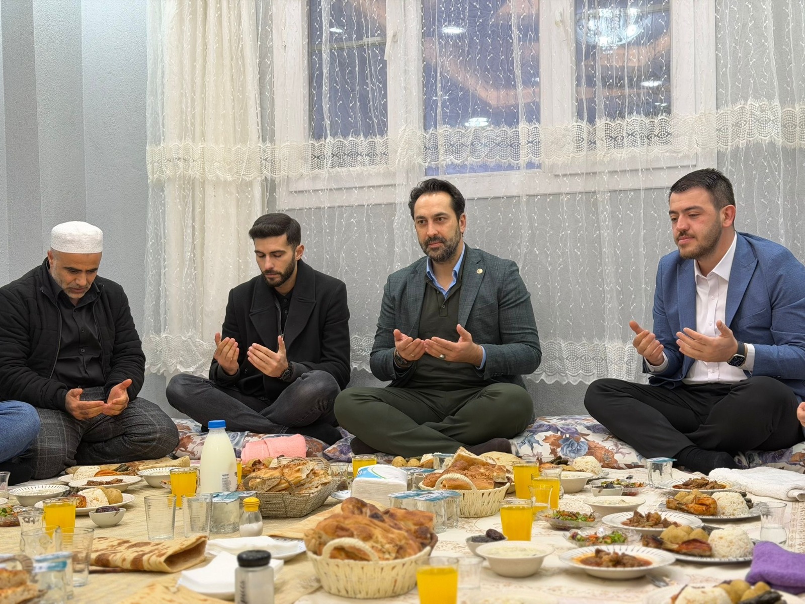 Arınç Iftar (2)