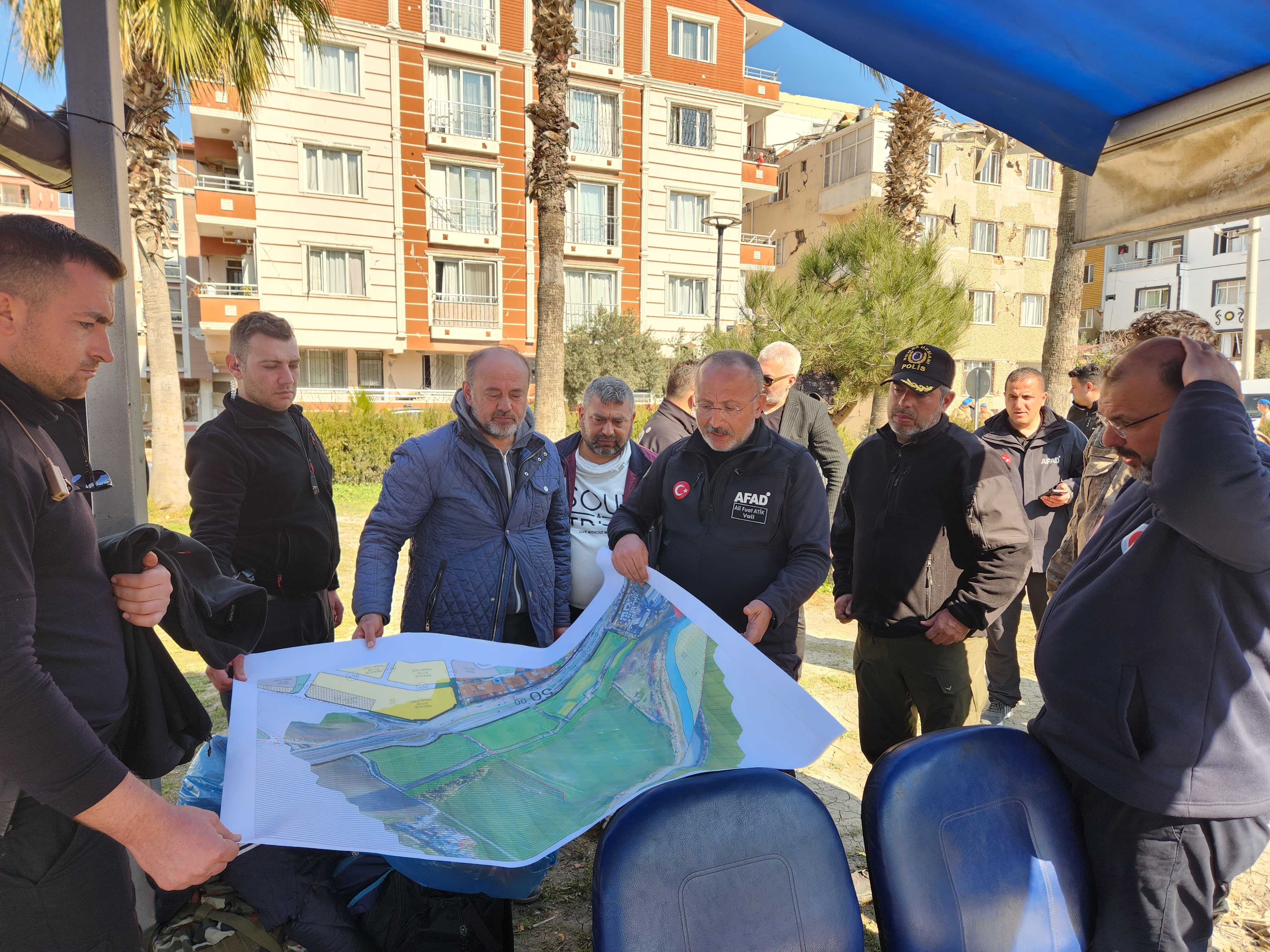 Asrın Felaketinde Asrın Fedakârlığı Boynunda Kemoterapi Şişesiyle 63 Gün Hatay’da Görev Yaptı (11)