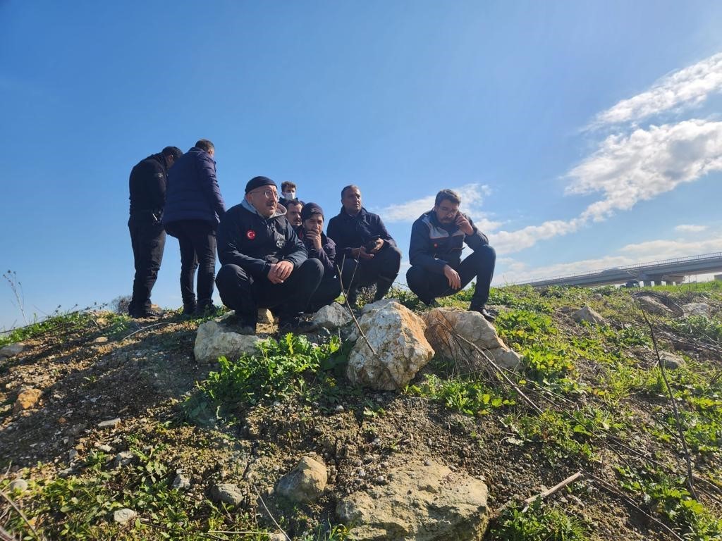 Asrın Felaketinde Asrın Fedakârlığı Boynunda Kemoterapi Şişesiyle 63 Gün Hatay’da Görev Yaptı (8)