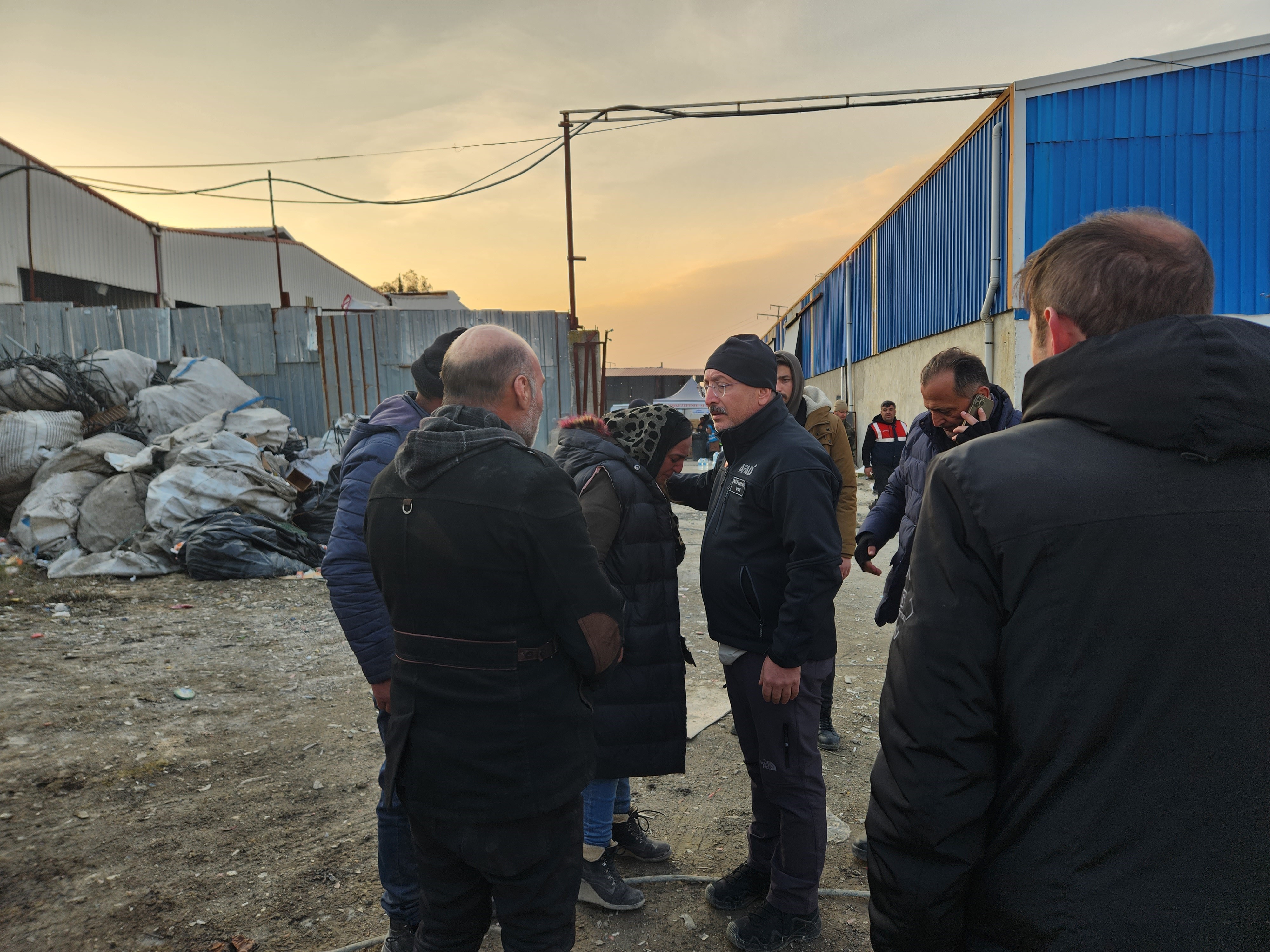 Asrın Felaketinde Asrın Fedakârlığı Boynunda Kemoterapi Şişesiyle 63 Gün Hatay’da Görev Yaptı (9)