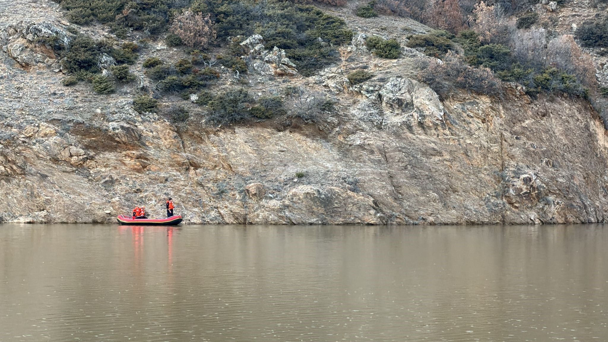 Atiyla Gezintiye Cikmisti Baraj Goletinden Aci Haber Geldi (5)