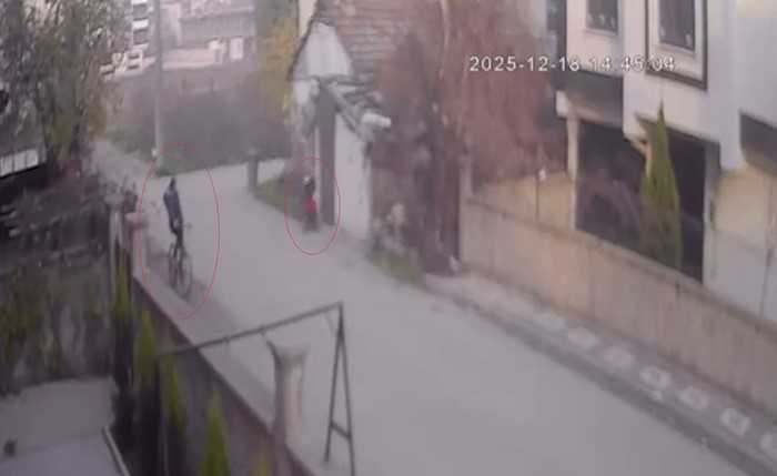 Bebek Arabasinda Servet 2 Milyonluk Altin Hirsizligi Kamerada (2)