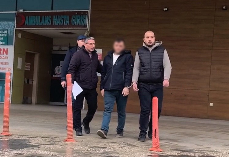 Bebek Arabasinda Servet 2 Milyonluk Altin Hirsizligi Kamerada (4)
