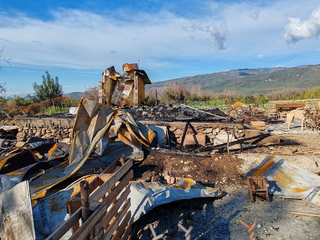 Beylik Tabancasını Almak Için Alevlerin Arasına Girdi! Emekli Polis Yaşam Mücadelesi Kaybetti (6)