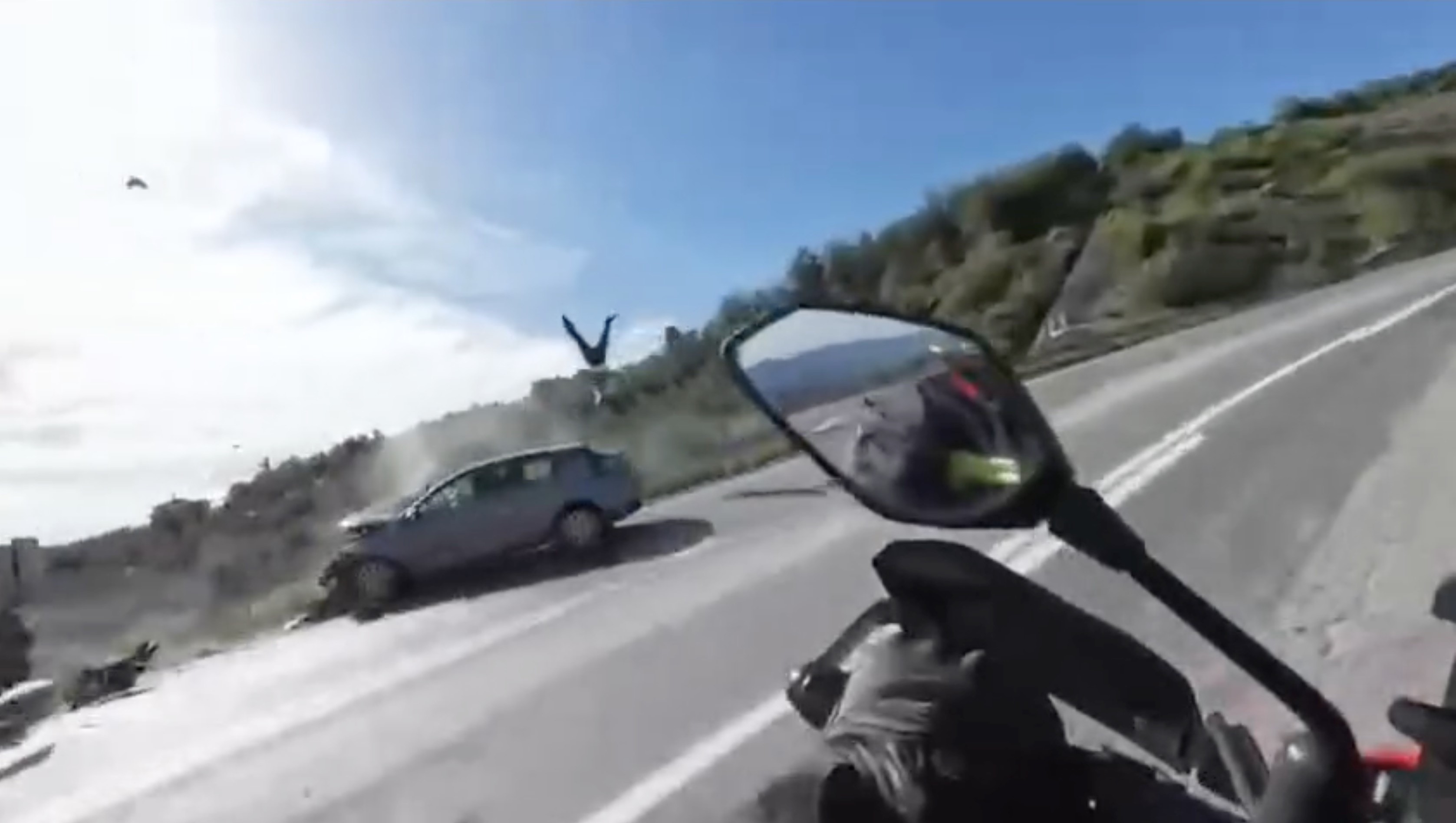 Bir Anlık Hata Cana Mal Oldu Feci Kaza Saniye Saniye Kaydedildi (4)