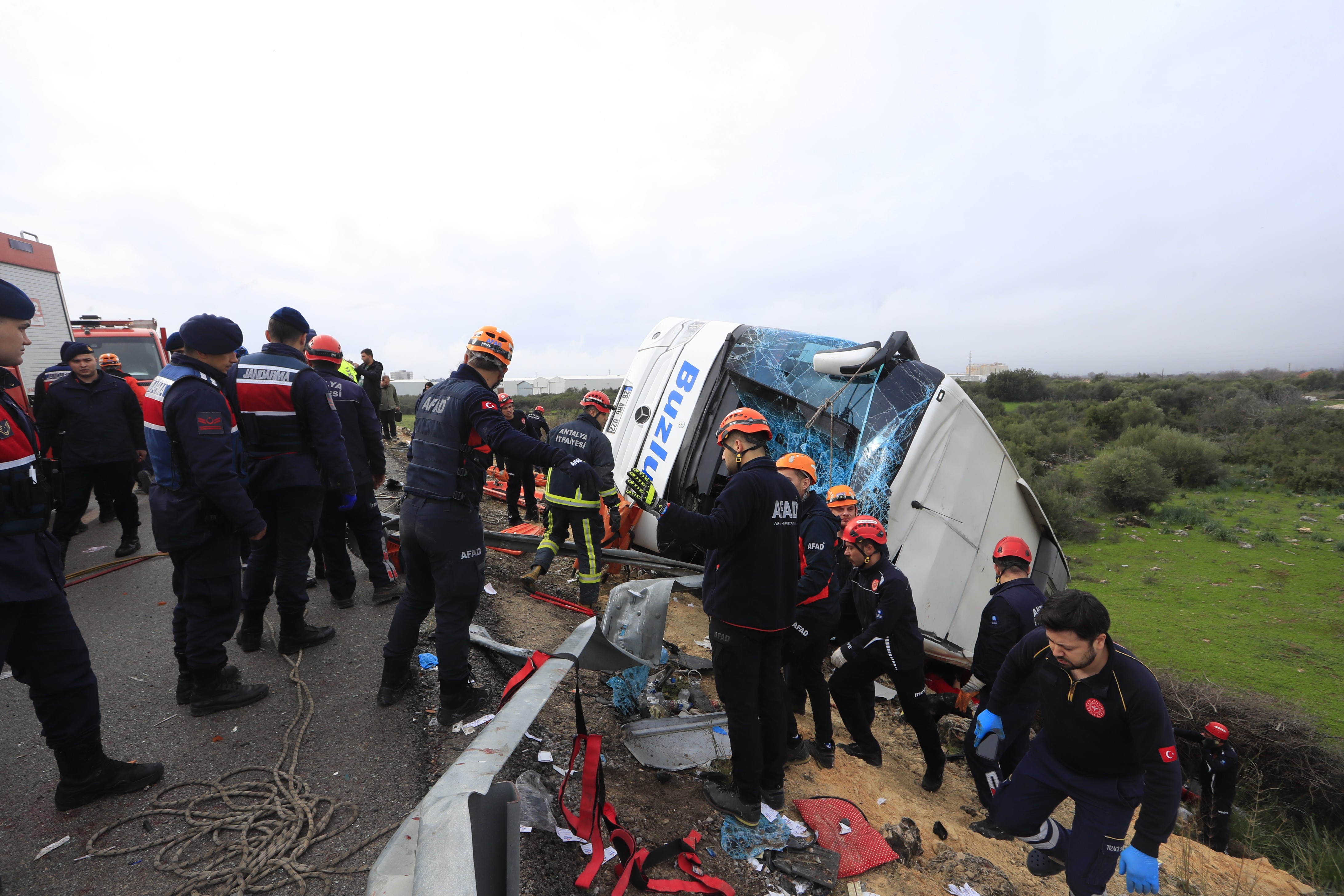 Bir Otobüs, 10 Hikaye, Büyük Acı Antalya Kazasında Yürek Burkan Detaylar (7)