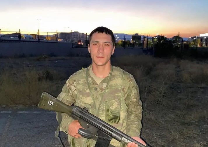 Boğazından Tutup Yere Attılar, Bıçaklayarak Öldürdüler! 22 Yaşındaki Osman Çiçek Davasında Kritik Gelişme (4)