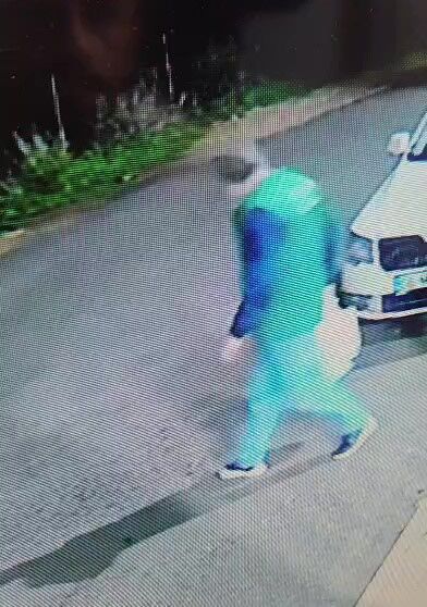 Cep Telefonu Kamerasi Kayittaydi Yerde Baygin Halde Yatan Ogretmenin Uzerinden Aracla (4)