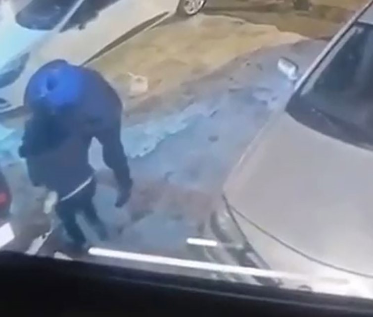 Defalarca Bıçaklayarak Öldürüldü! Cinayet Anı Ortaya Çıktı 'Bırak Beni' Çığlıkları Kahretti (4)