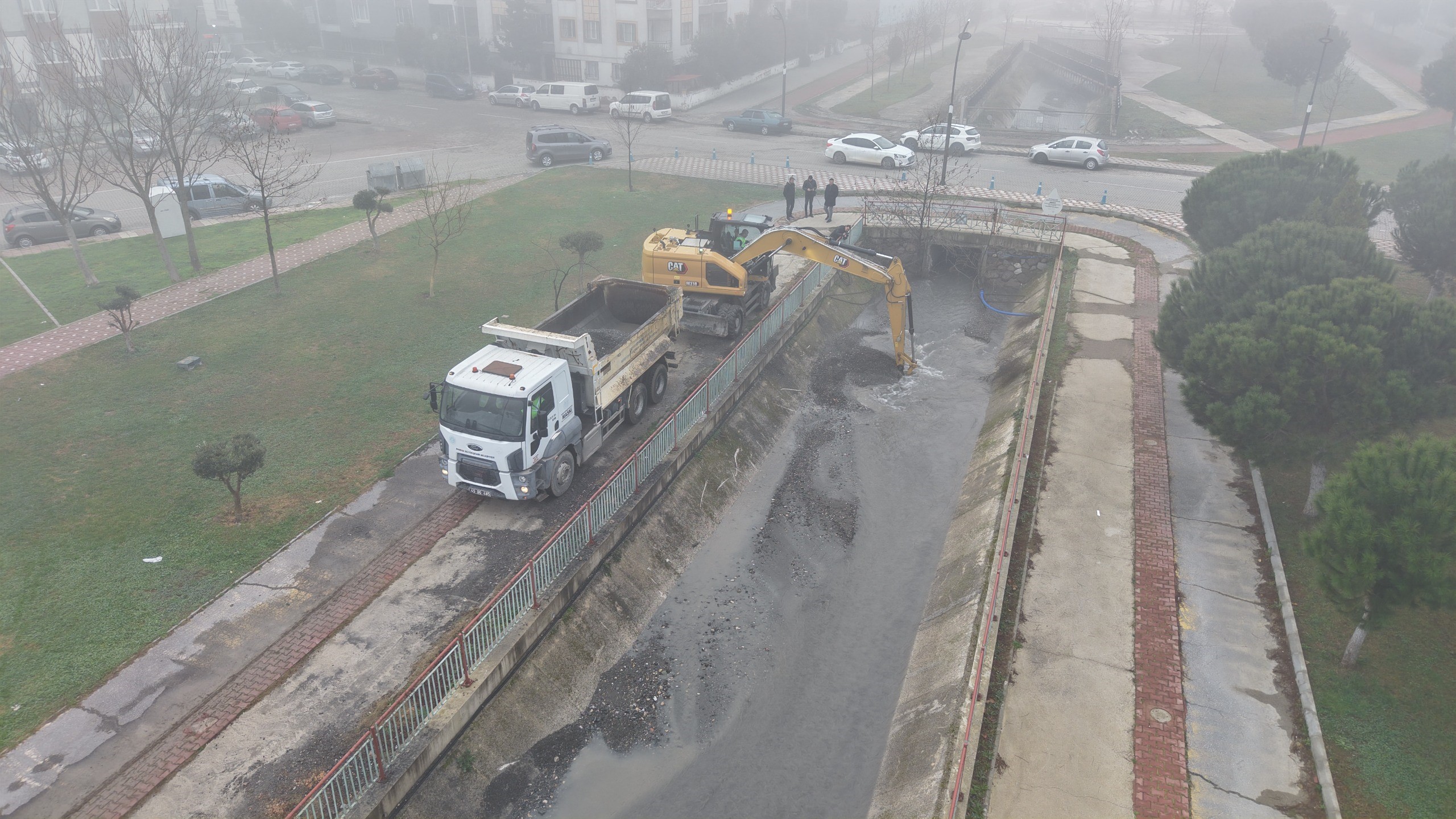 Dereden 150 Kamyon Çöp Çıktı, Görenler Şaşkına Döndü (3)