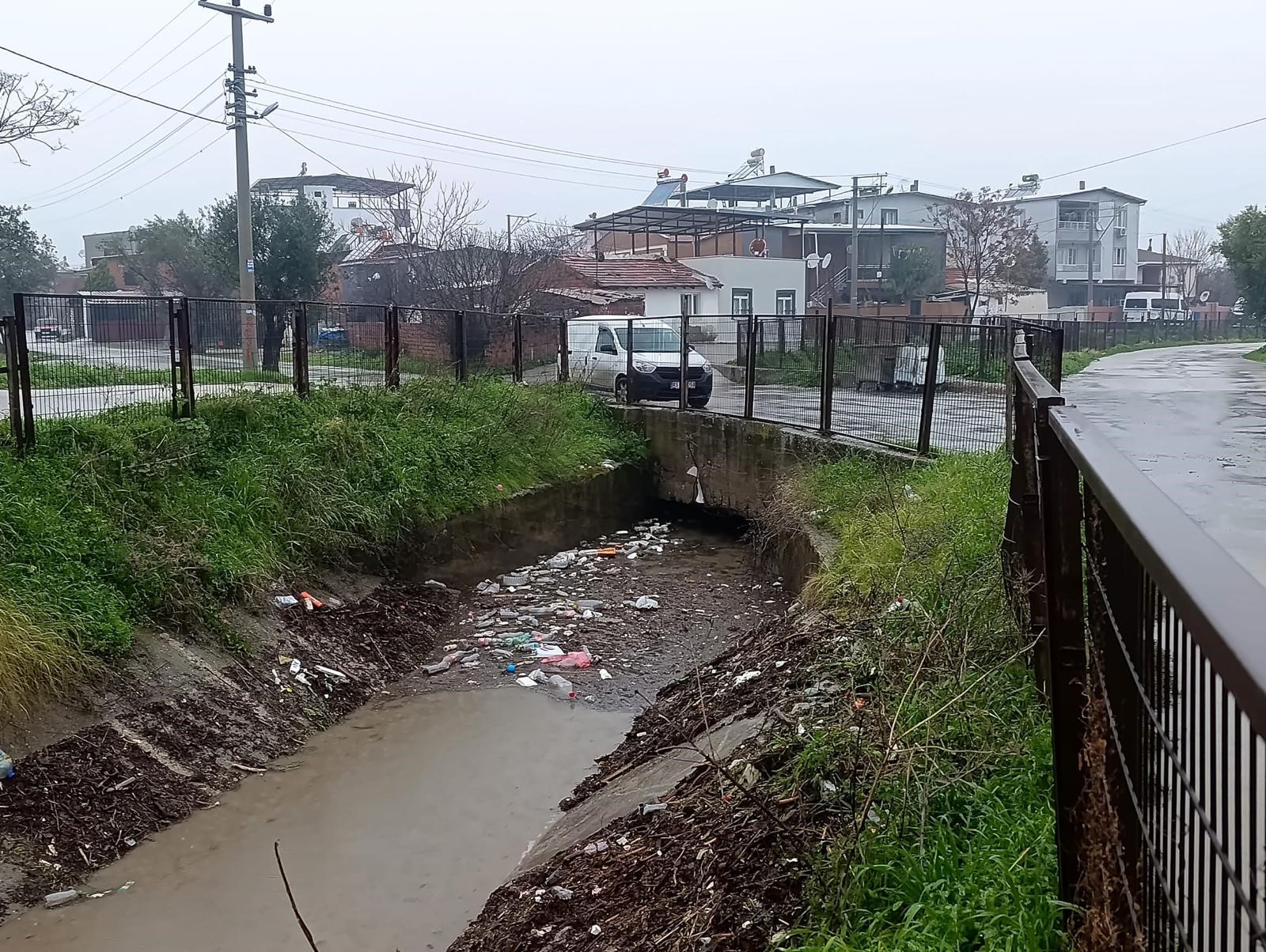 Dereden 150 Kamyon Çöp Çıktı, Görenler Şaşkına Döndü (6)