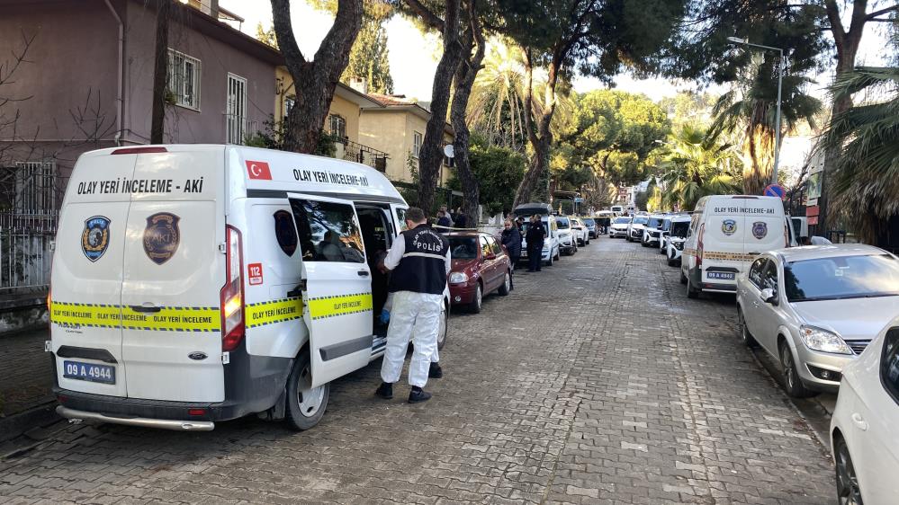 Doktor Ogul Eve Girdi Anne Ve Babasinin Cesetleriyle Karsilasti (1)-1