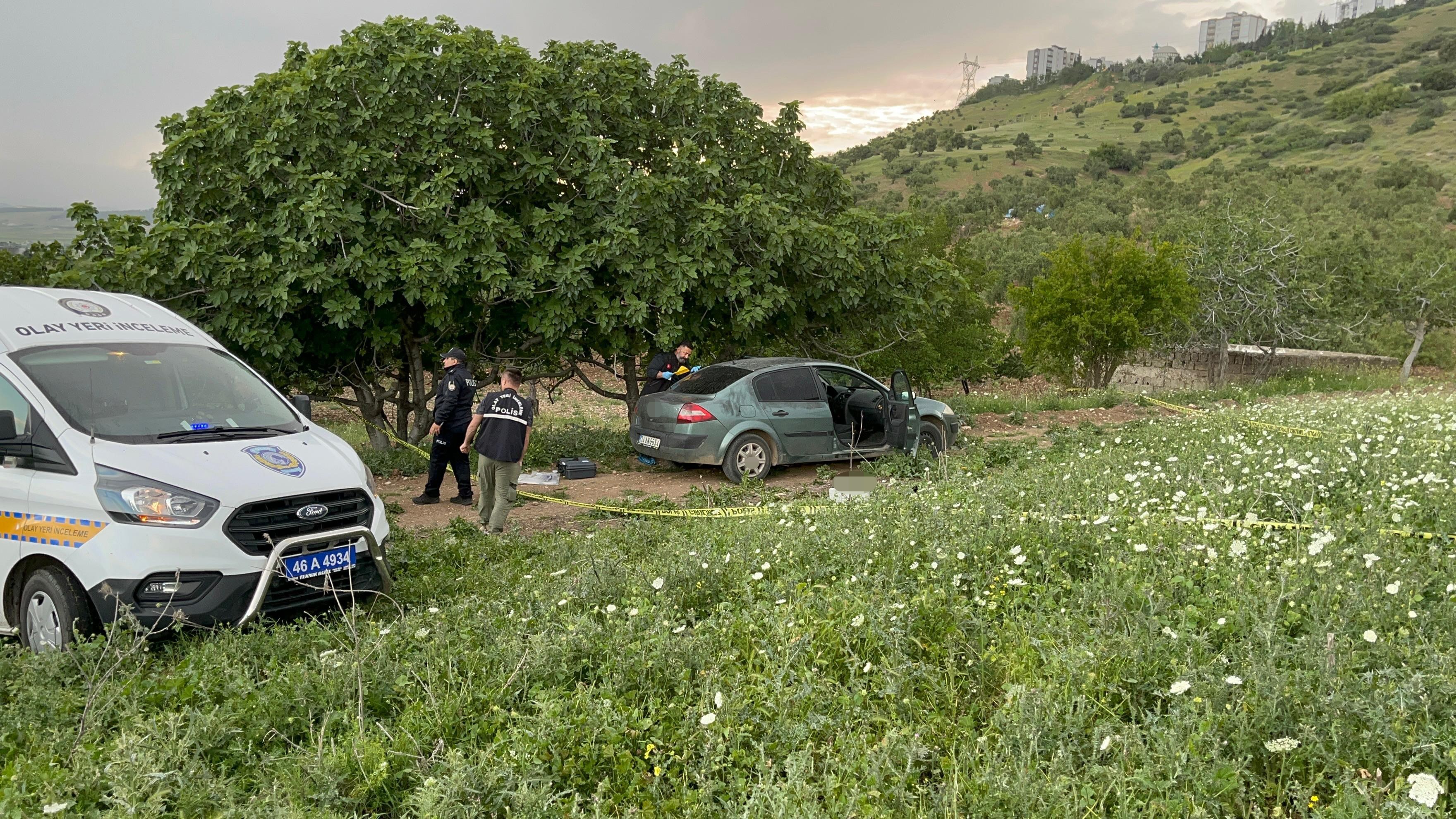 Dondurma Bahanesiyle Cagirdilar Otomobilde Pompali Tufekle Infaz (2)