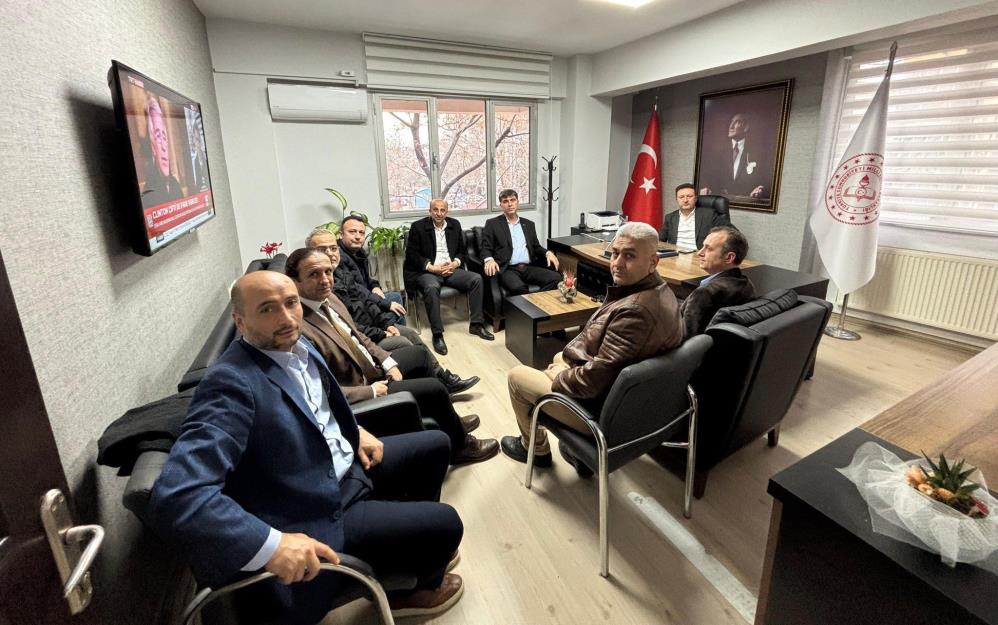 Egitim Bir Senden Turgutluda Okul Ziyaretleri (4)