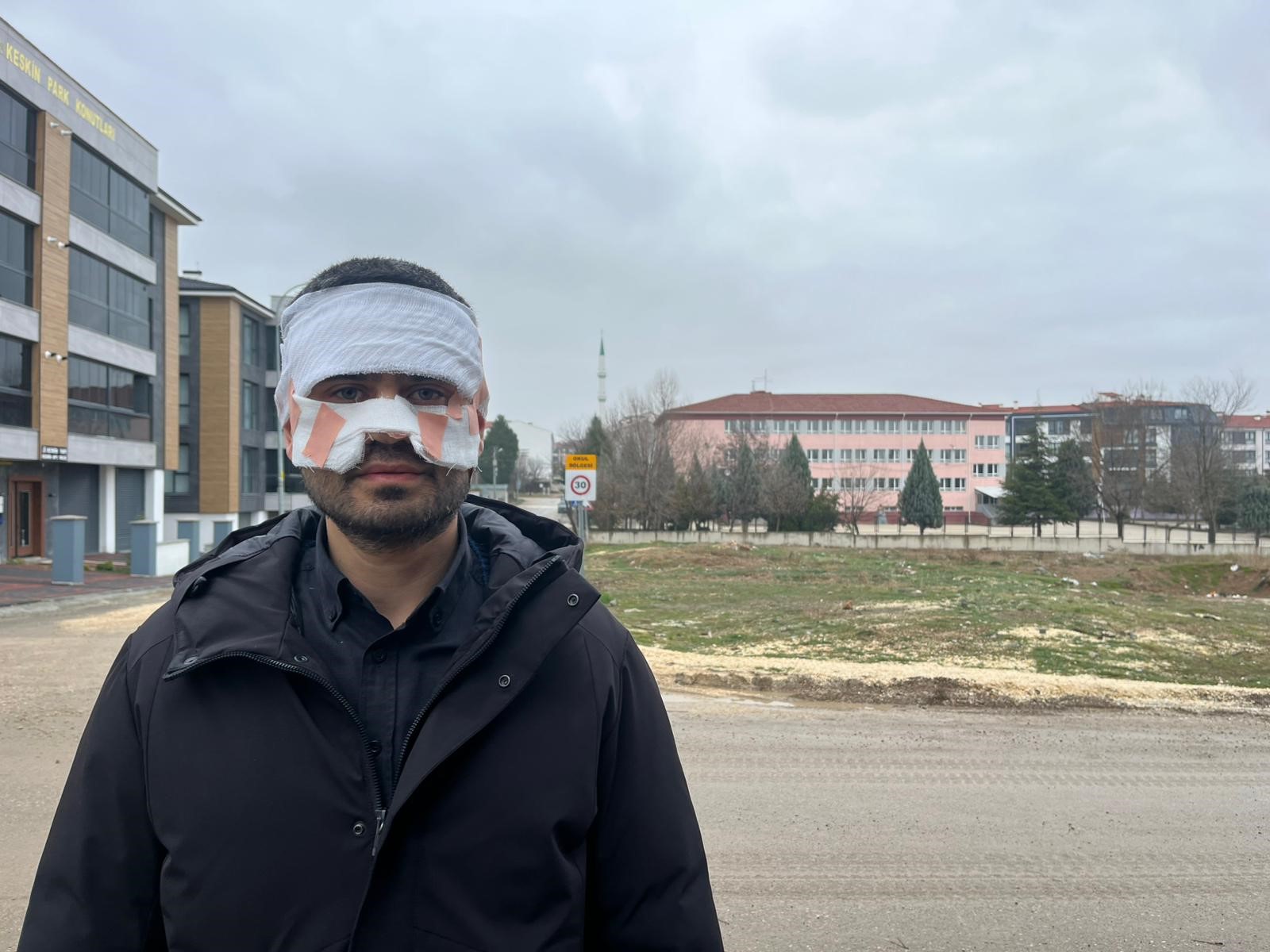 Eğitim Yuvasında Skandal Kavga! Rehber Öğretmen Fizikçiye Çay Fırlattı (7)