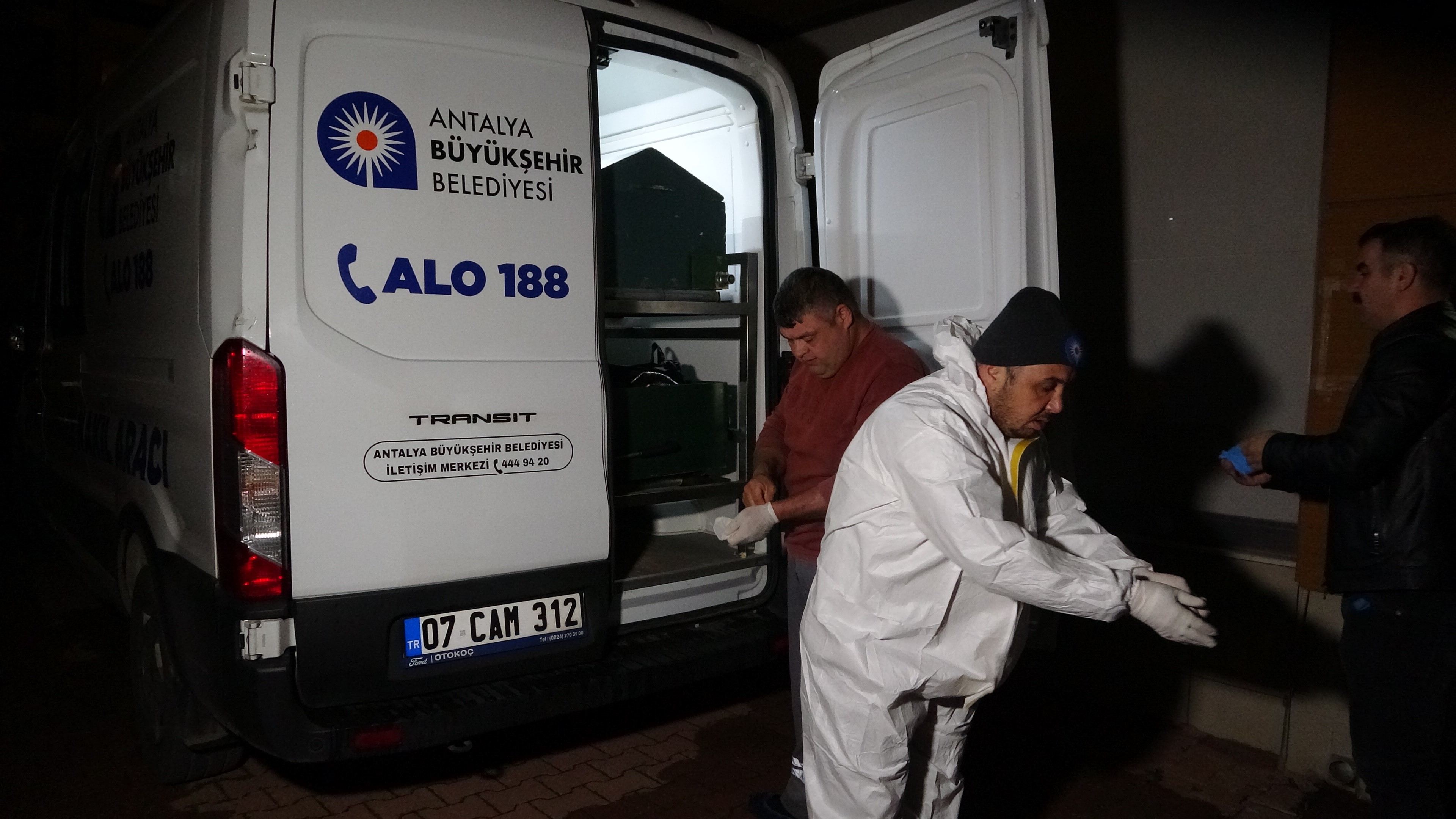 Evde Dehşet Genç Adam Çok Sayıda Bıçak Darbesiyle Öldürüldü (3)