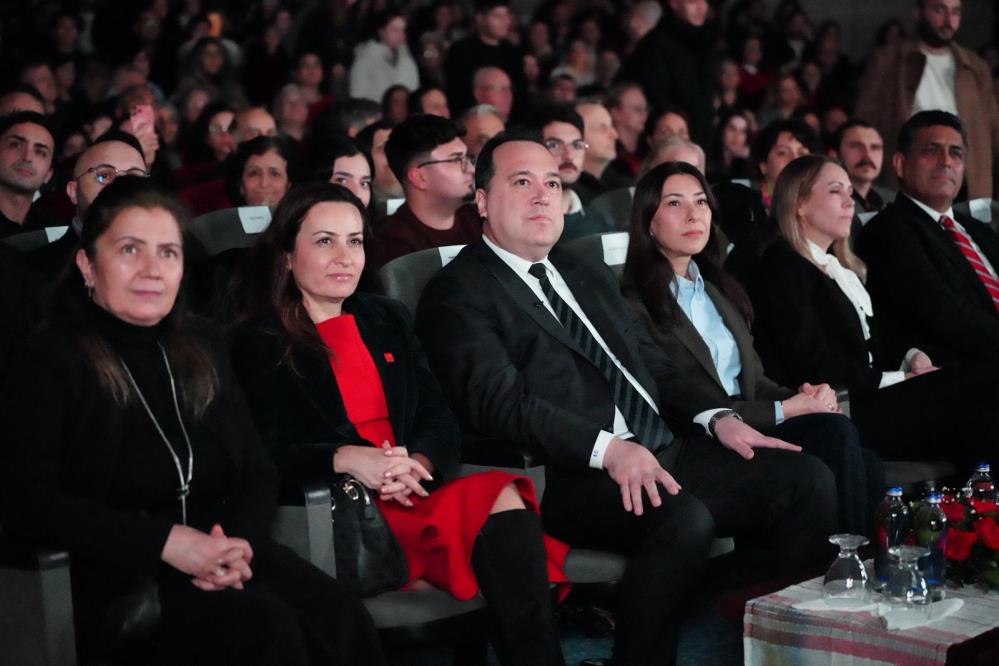 Ferdi Zeyrekin Hayali Gercek Oldu Magso Ilk Kez Sahnedeydi (4)