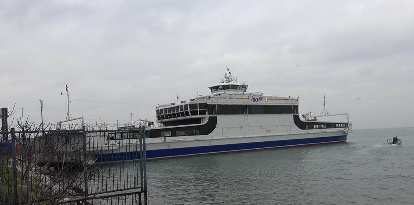 Feribot Iskelesi Açıklarında Sır Ölüm! Deniz Yüzeyinde Kadın Cesedi Bulundu (3)