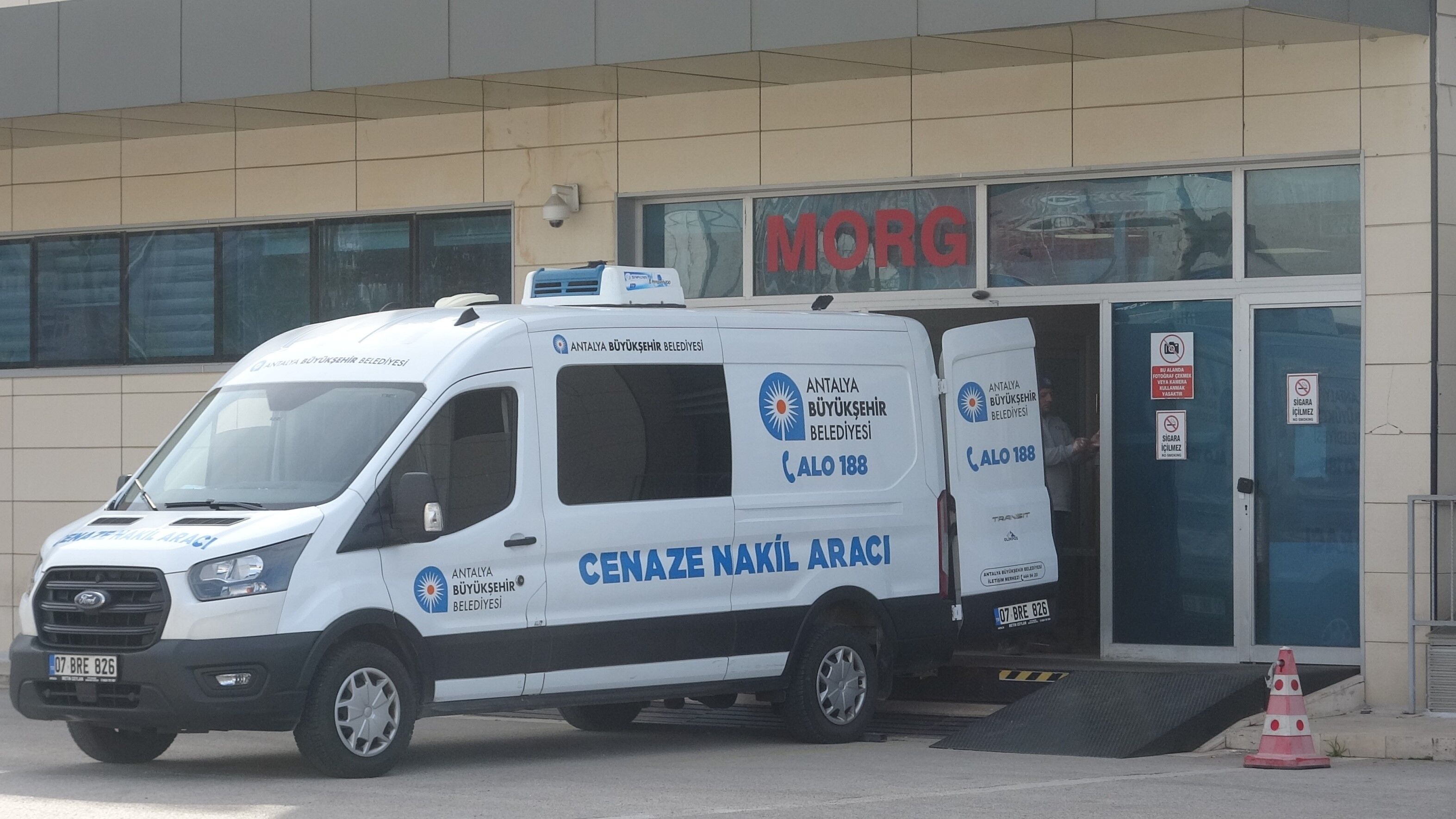 Fırtınalı Gecede Denize Girmişti Boğulma Tehlikesi Geçiren Gençten Acı Haber (5)