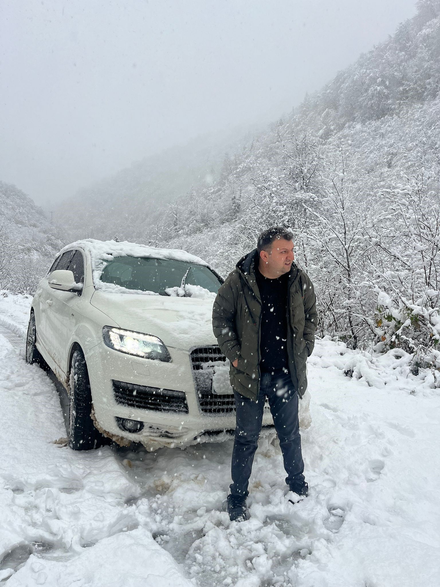 Galeriden Aldigi Araca El Konuldu Hayatinin Sokunu Trafik Cevirmesinde Yasadi (4)-1