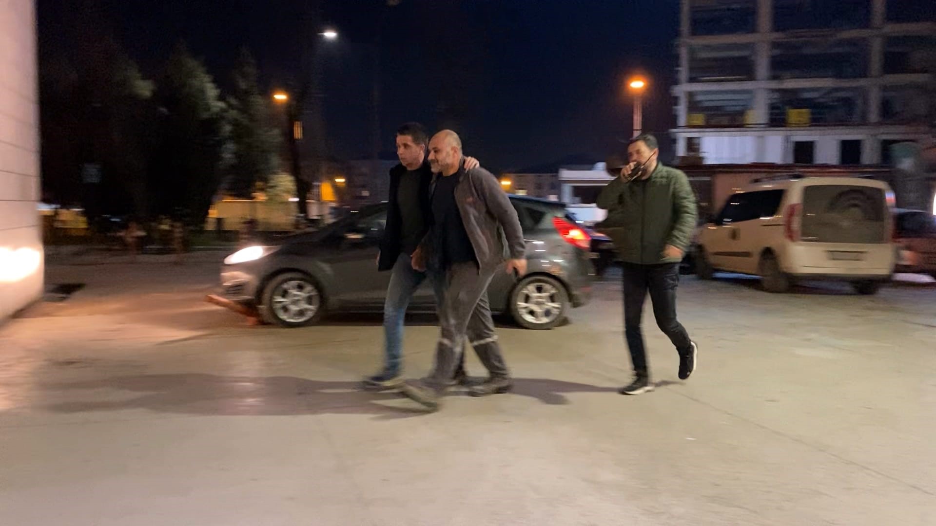 Gece Yarısı Bıçaklı Hesaplaşma! Öfkeli Enişte Evi Kana Buladı (2)