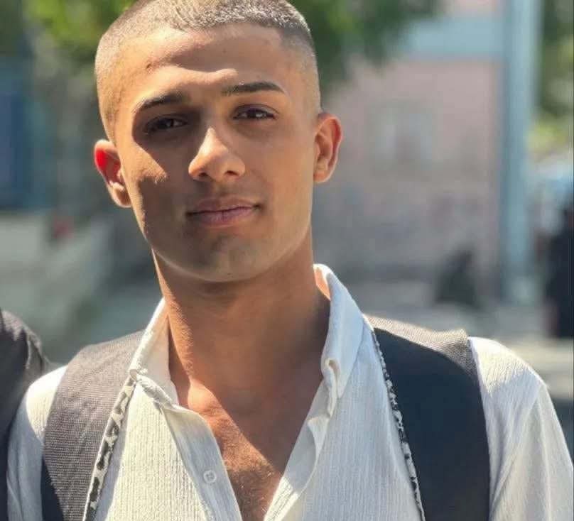 Gece Yarısı Facia Kamyonet Direğe Saplandı, Sürücü Kurtarılamadı (5)