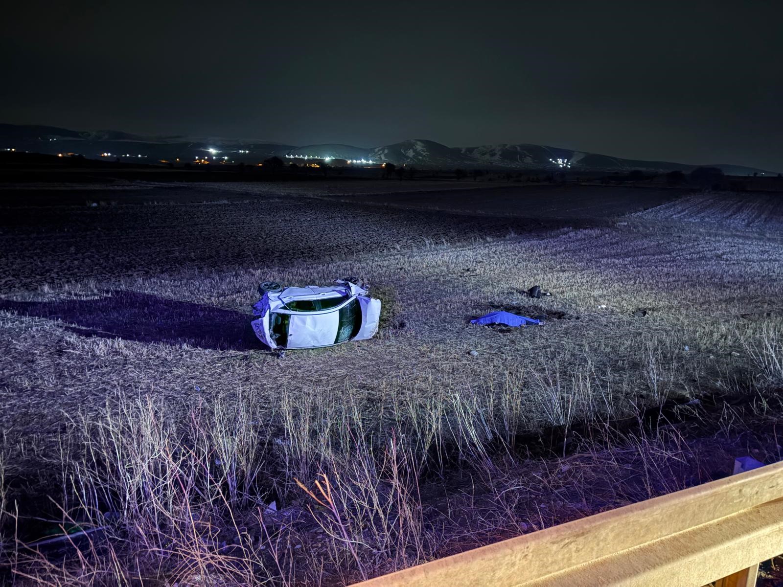 Gece Yarısı Facia Şarampole Yuvarlanan Araçta Ölü Ve Yaralılar Var (6)