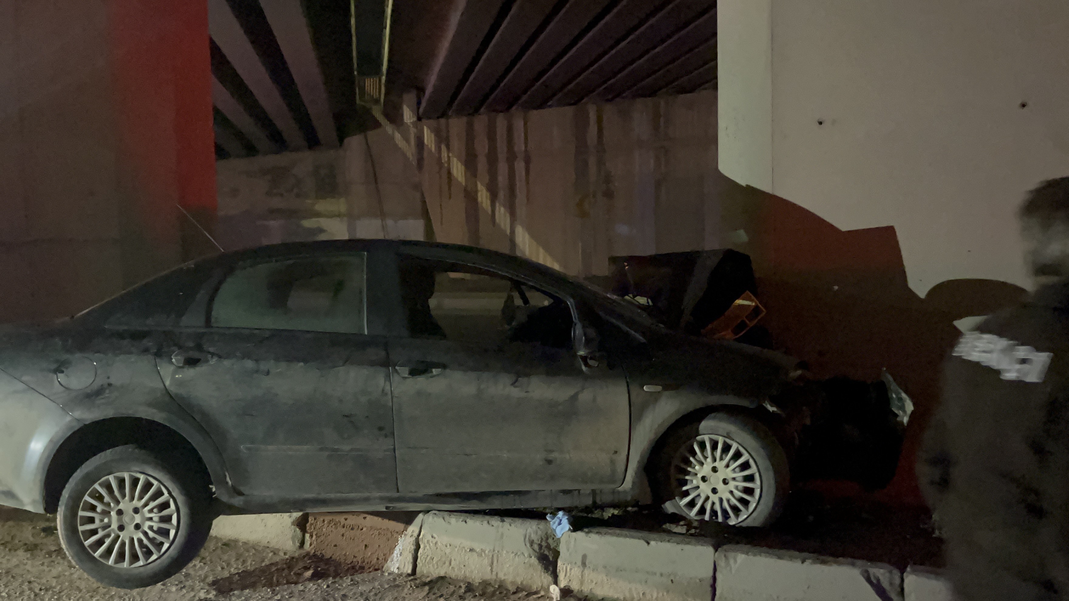Geceyi Kana Bulayan Çarpışma! Hurdaya Dönen Araçtan Acı Haber (2)