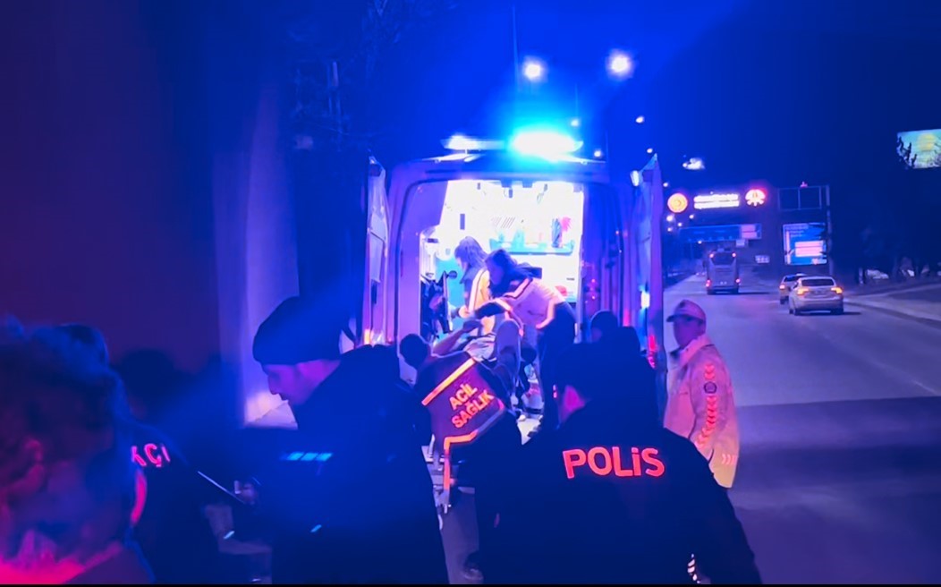 Geceyi Kana Bulayan Çarpışma! Hurdaya Dönen Araçtan Acı Haber (5)