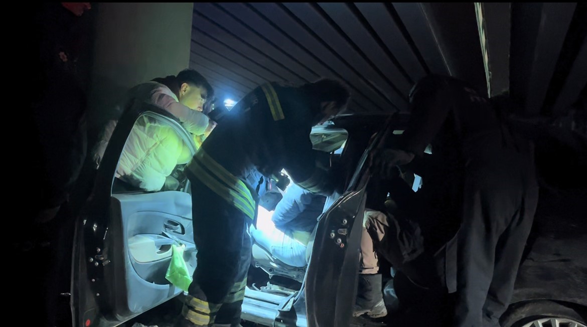 Geceyi Kana Bulayan Çarpışma! Hurdaya Dönen Araçtan Acı Haber (7)