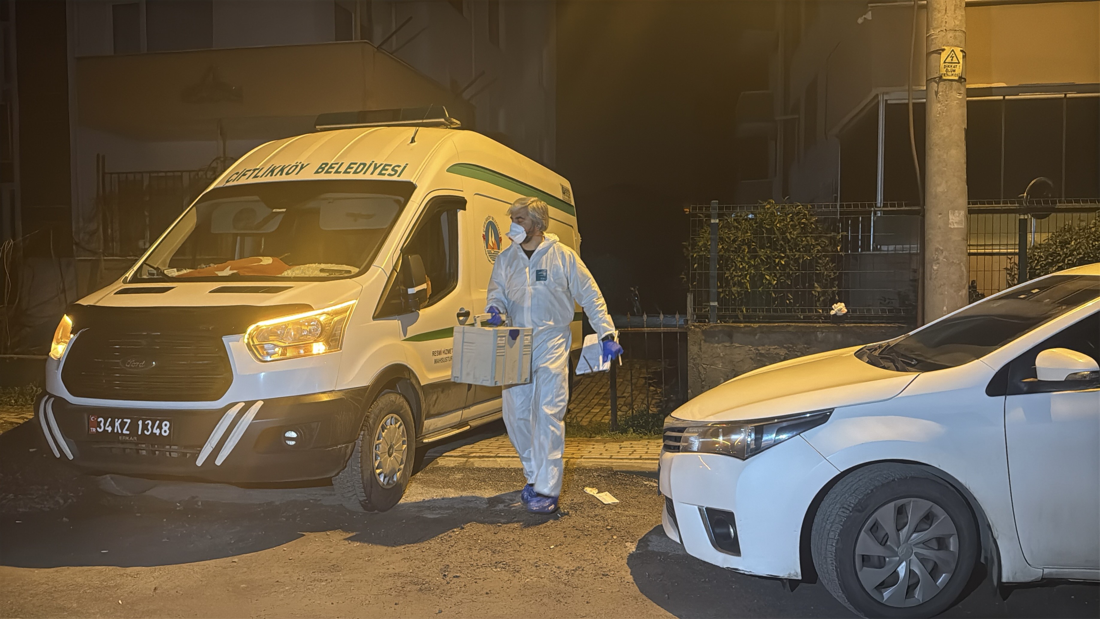 Günler Sonra Fark Edildi! 69 Yaşındaki Emekli Öğretmen Evinde Ölü Bulundu (5)