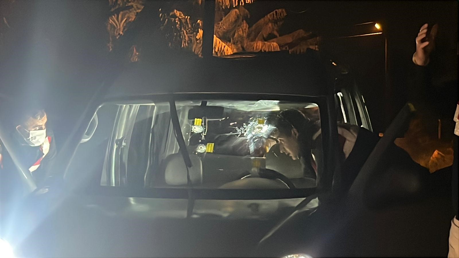 Hareket Halindeki Araca Kurşun Yağdırdılar! 25 Yaşındaki Yolcu Kurtarılamadı (9)