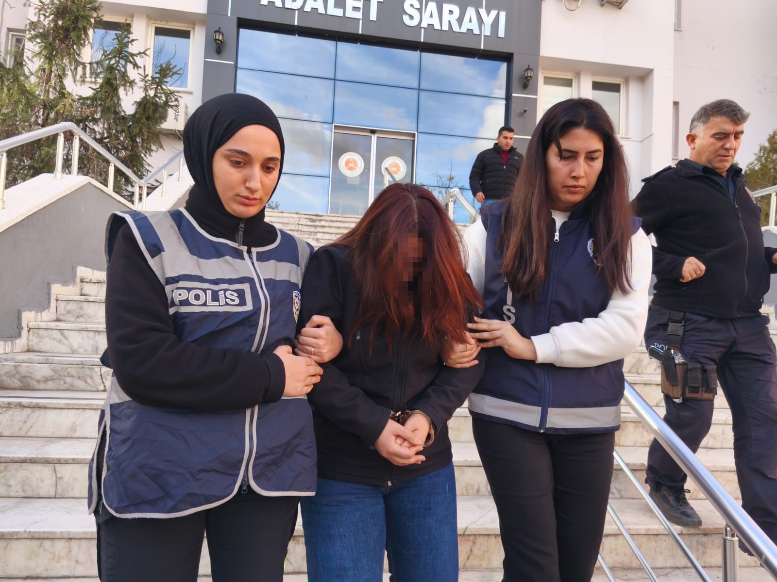 Hastanede Dehşet Tutuklu Hemşirenin Ikinci Bebek Şiddeti Kamerada (4)