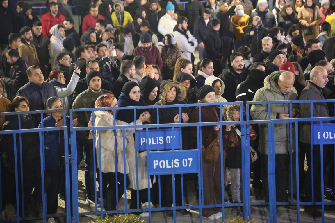 Hatayda 6 Subat Sessizligi Binlerce Kisi Asrin Felaketini Unutmadi (2) (Orta)