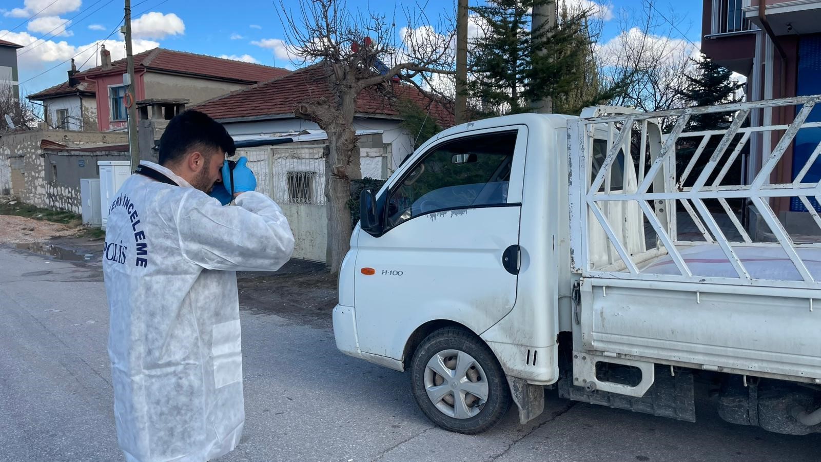 Herkes Uyuyor Saniyordu Ekipler Kapiyi Actiginda Aci Gercekle Karsilasti (2)