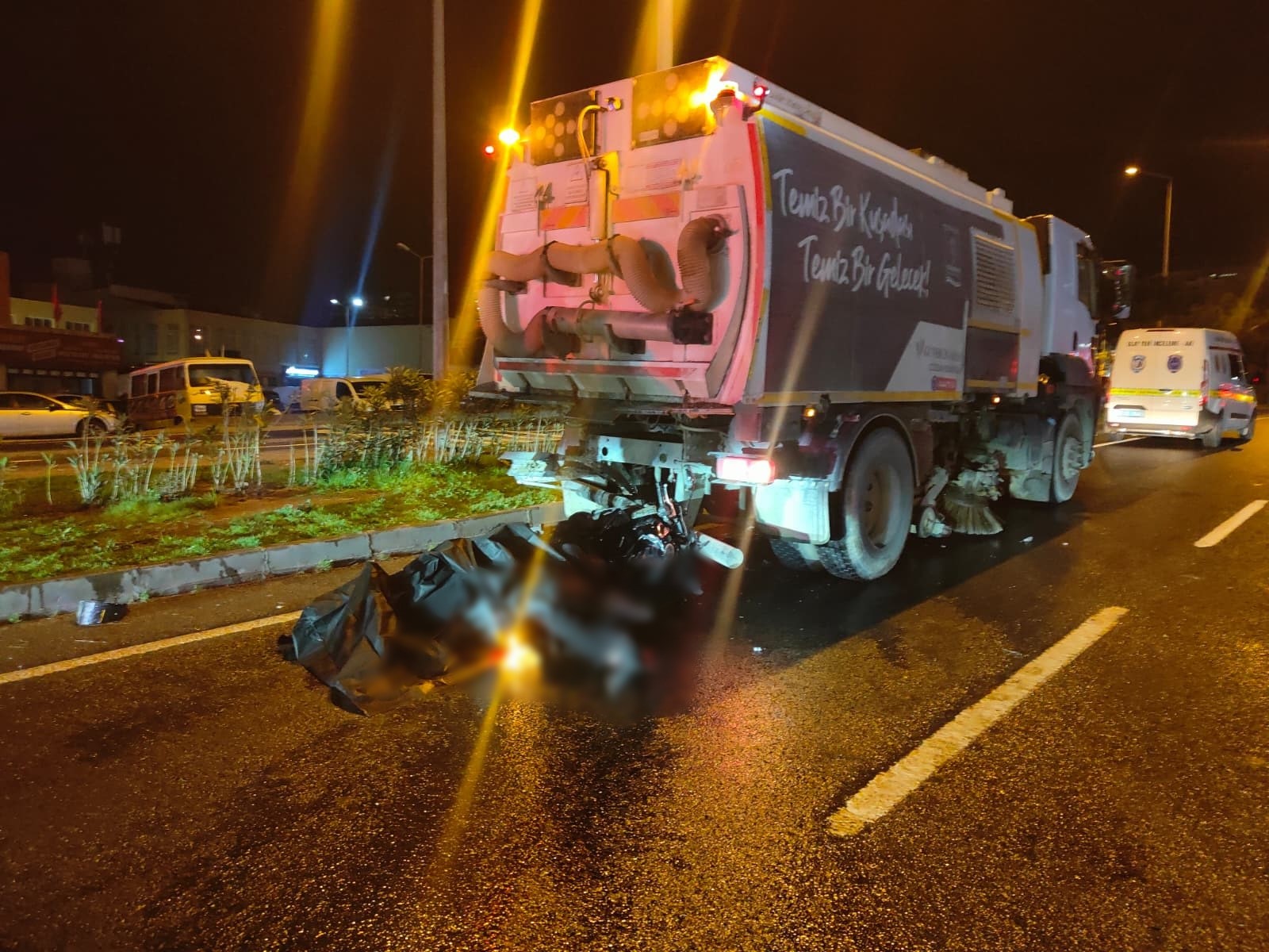 Hiz Tutkusu Faciaya Donustu Genc Surucu Can Verdi (6)