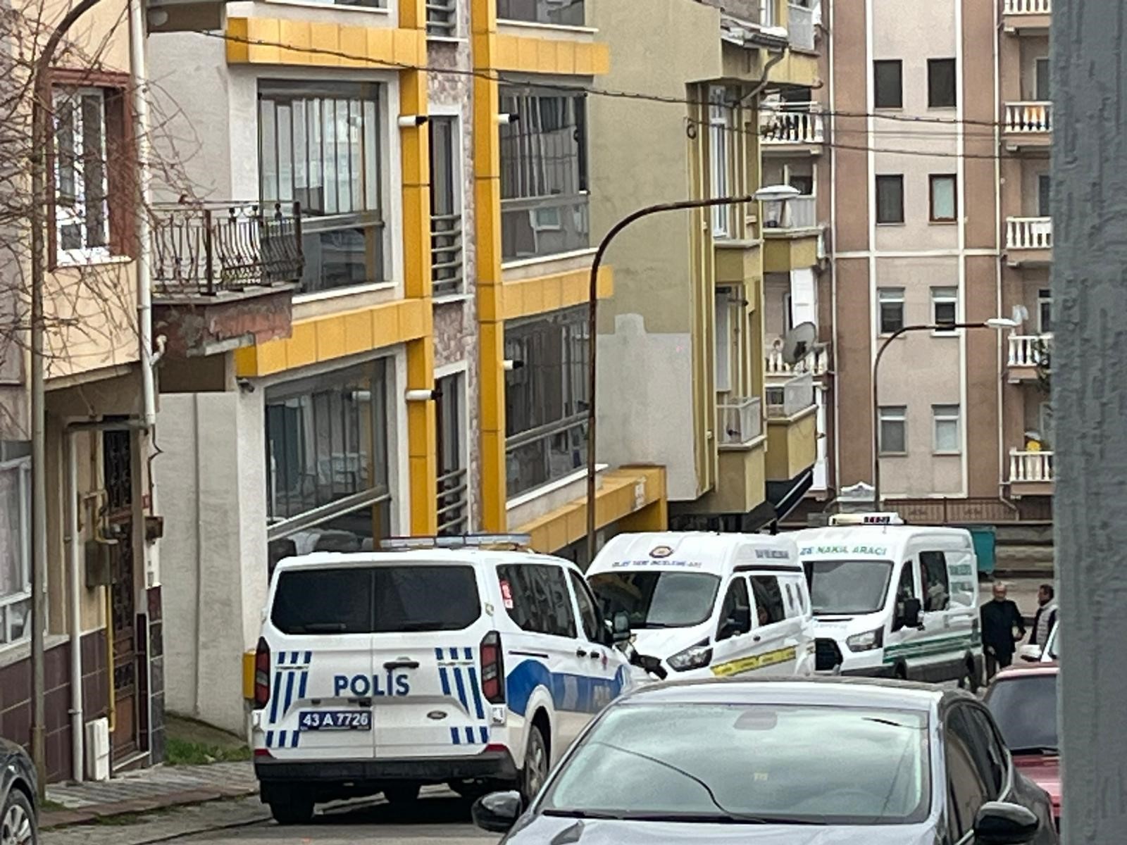 İhbar Üzerine Girilen Evde Acı Manzara Banyoda Can Verdi (2)