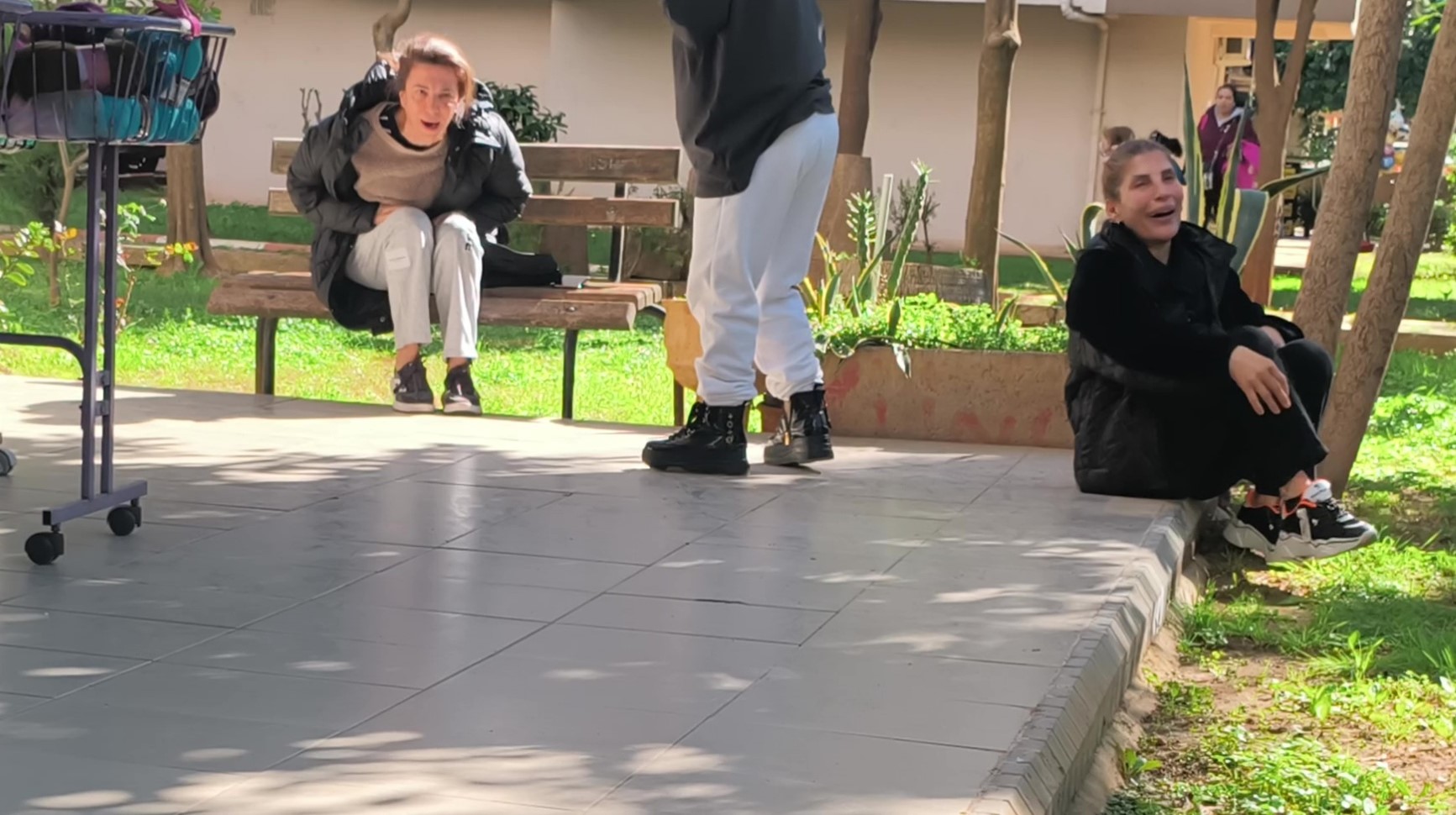 İkinci Kattaki Dairede Korkunç Son Önce Öldürdü, Sonra Intihar Etti (3)