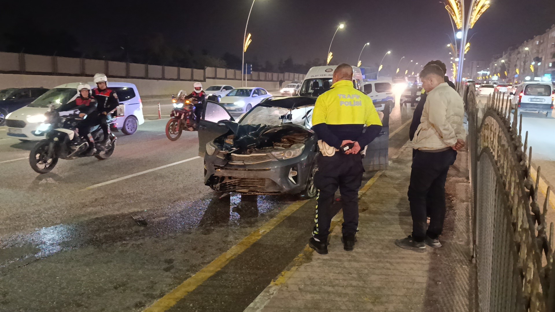 Kahreden Kaza! Karşıya Geçmeye Çalışırken Can Verdi (5)