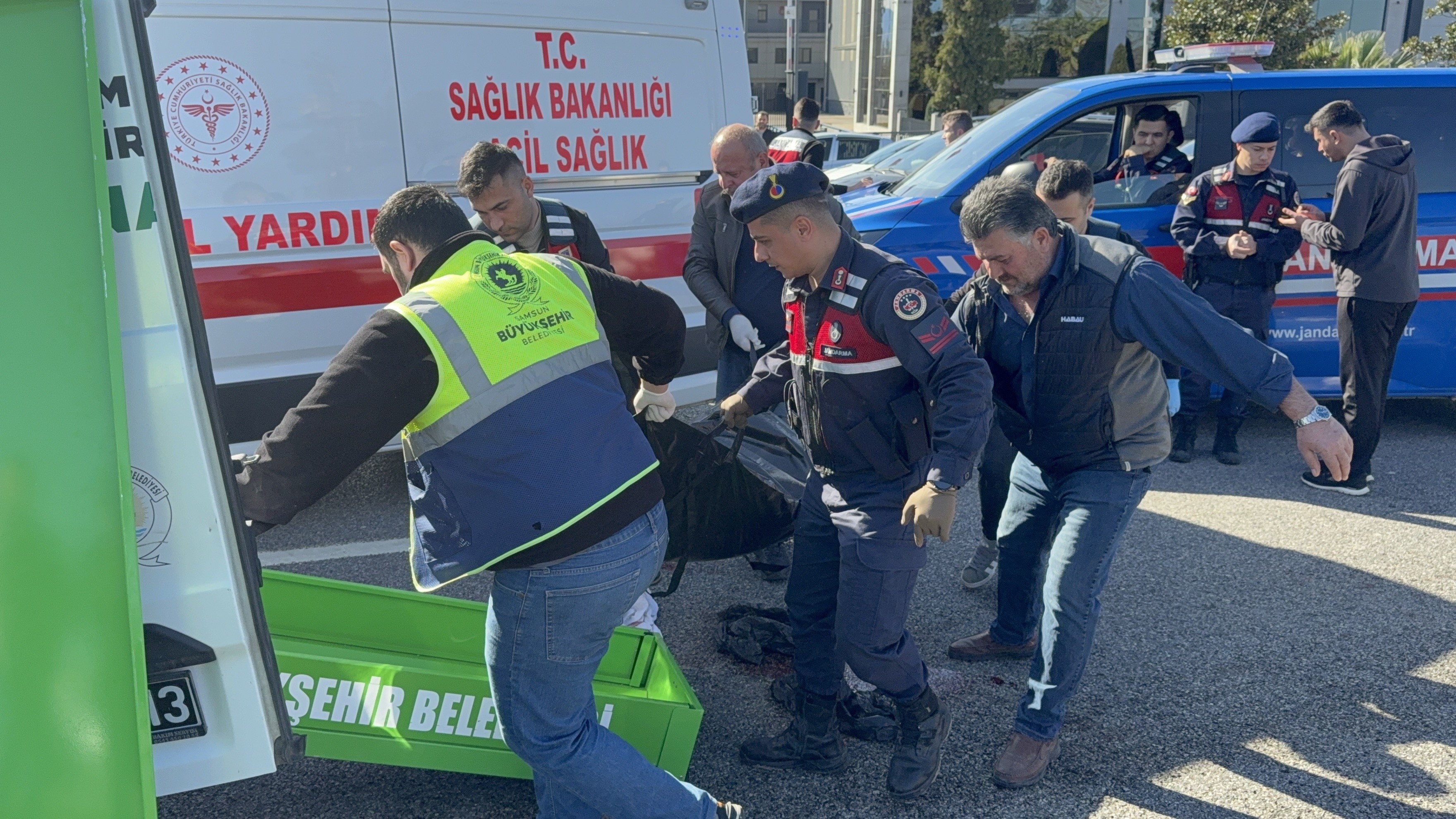 Kahvalti Yolunda Buyuk Aci Kizinin Gozleri Onunde Feci Sekilde Can Verdi (2)