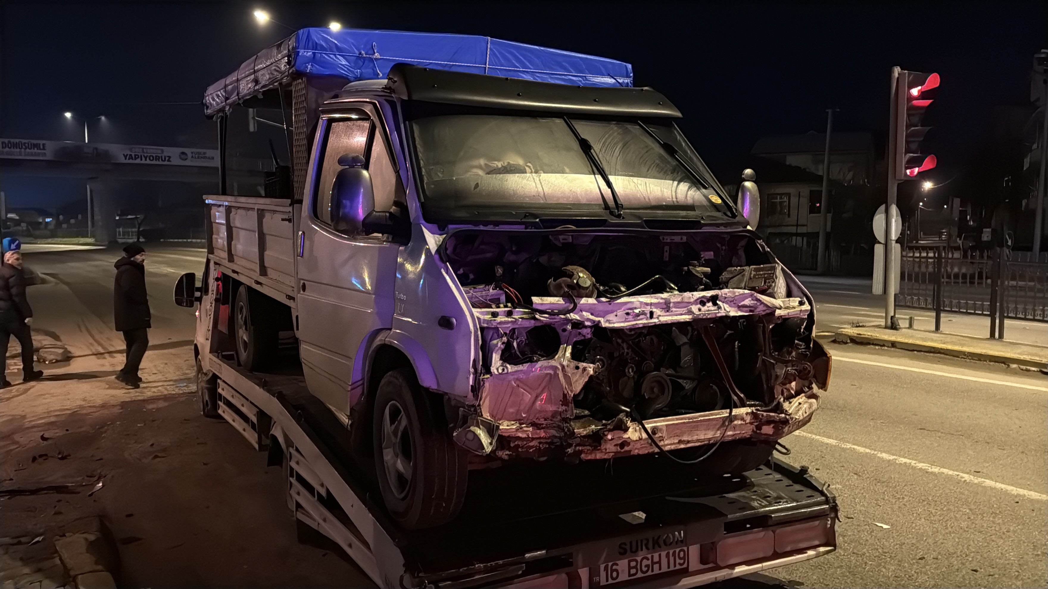 Kamyonetler Çarpıştı, Fırlayan Stepne Can Aldı! Ağır Yaralanan Kadın Kurtarılamadı (4)