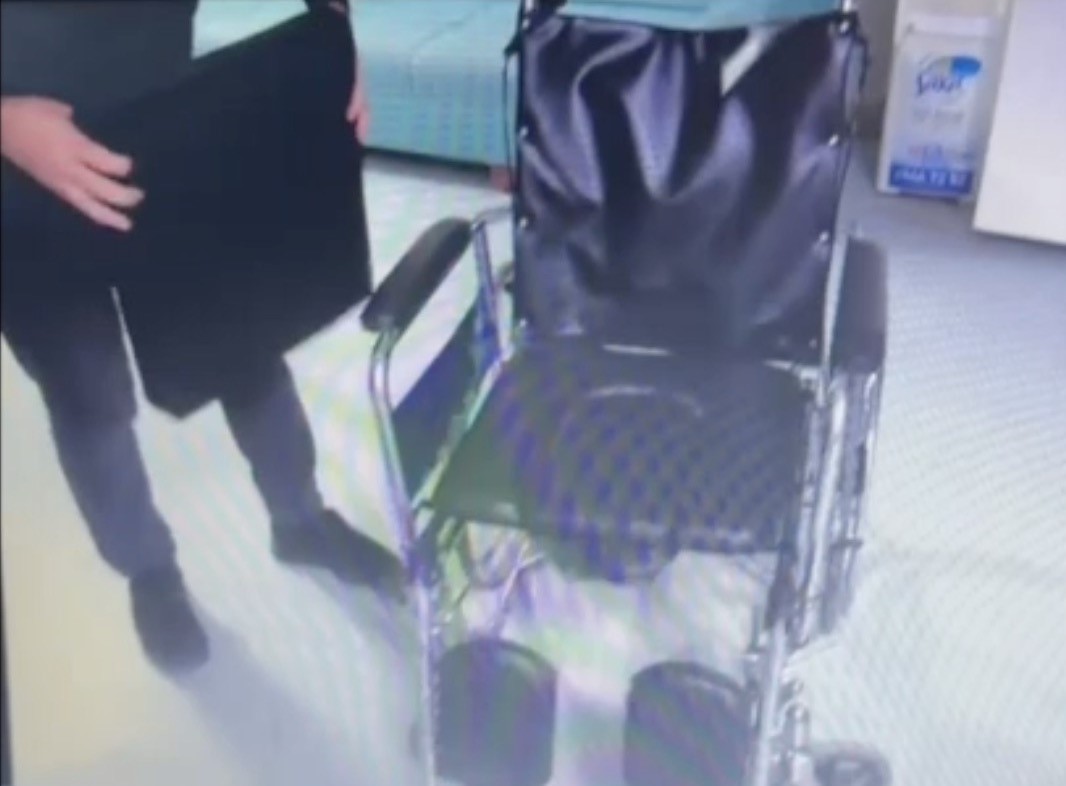 Katliamın Yeni Görüntüleri Ortaya Çıktı Silahı Engelli Oğlunun Tekerlekli Sandalyesiyle Sokmuş (11)