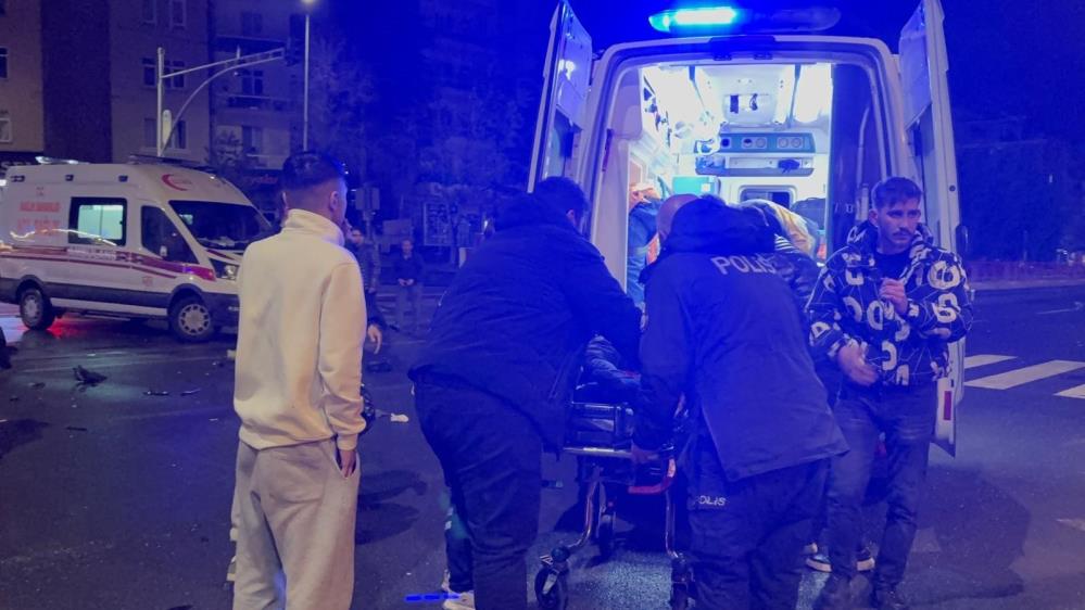 Kavsakta Yasanan Feci Kazada Motosiklet Surucusu Hayatini Kaybetti (2)