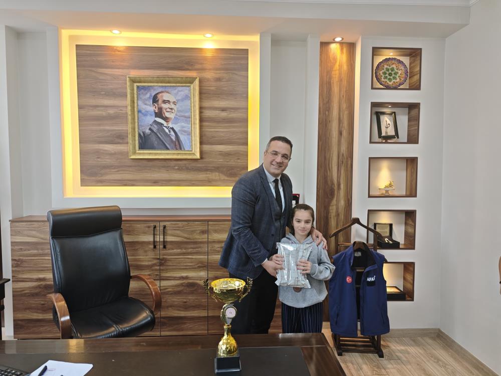 Kaymakam Dalaktan Basarili Sporculara Tebrik (3)